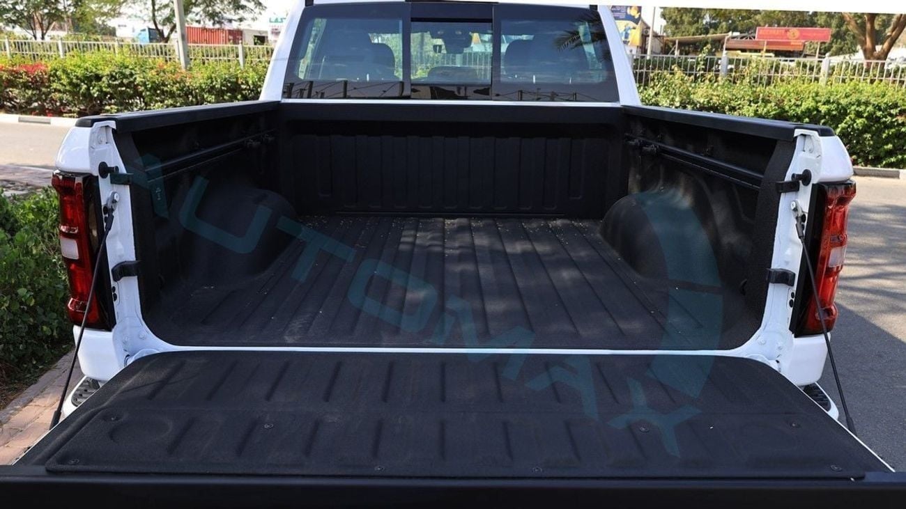 RAM 1500 Tradesman Hurricane SO 3.0TT Crew Cab 4X4 2025 GCC With 3 Years Warranty