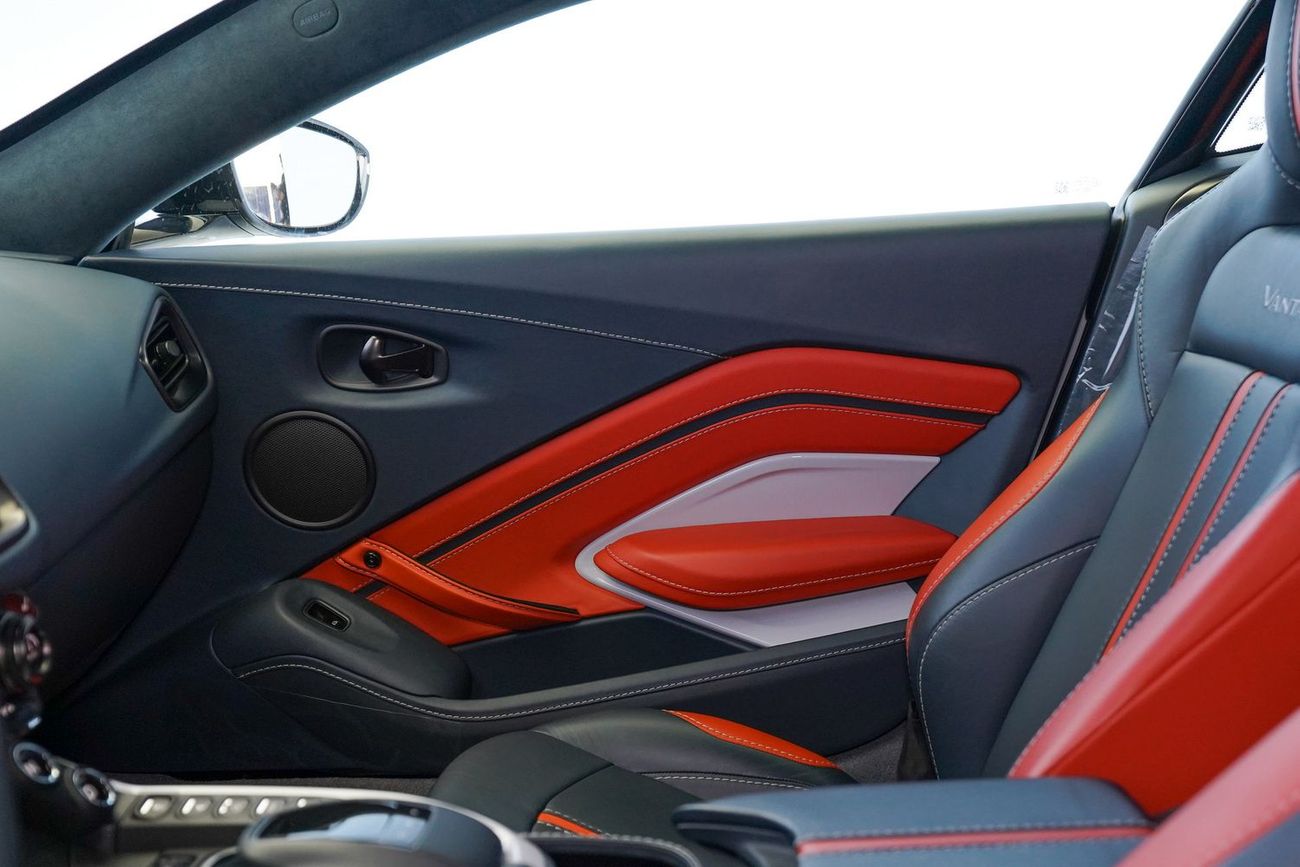 Aston Martin Vantage Std 4.0L