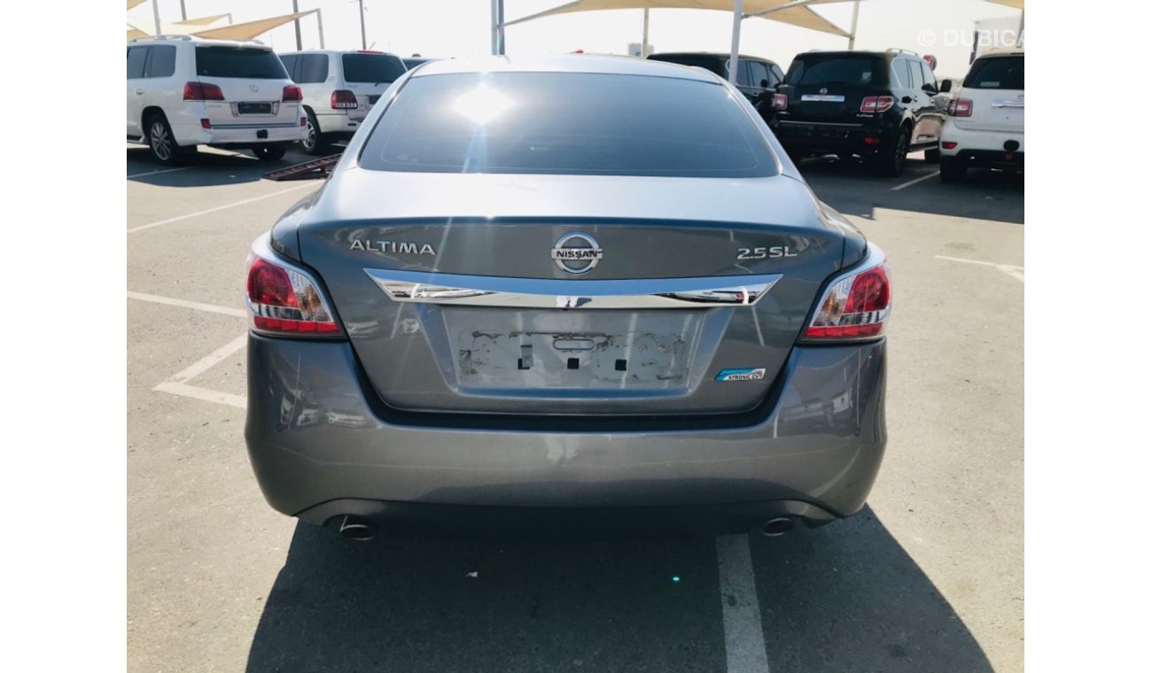 Nissan Altima