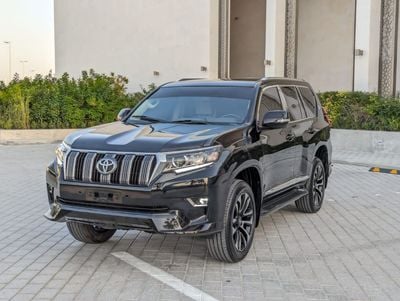 تويوتا برادو Toyota Prado LHD Petro engine LHD black  with begie interior