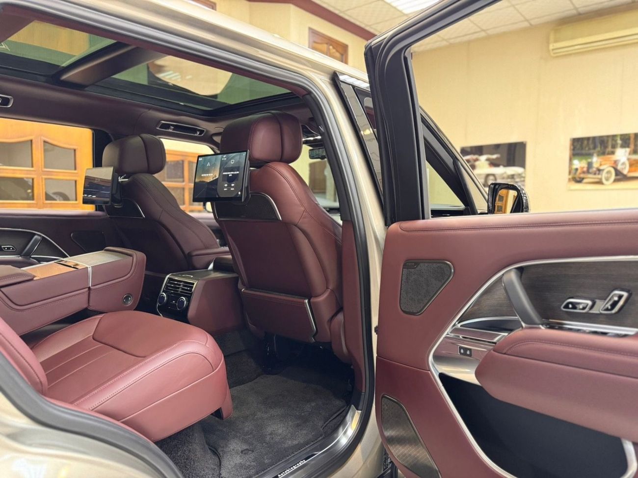 لاند روفر رينج روفر LWB Autobiography P530 4.4L