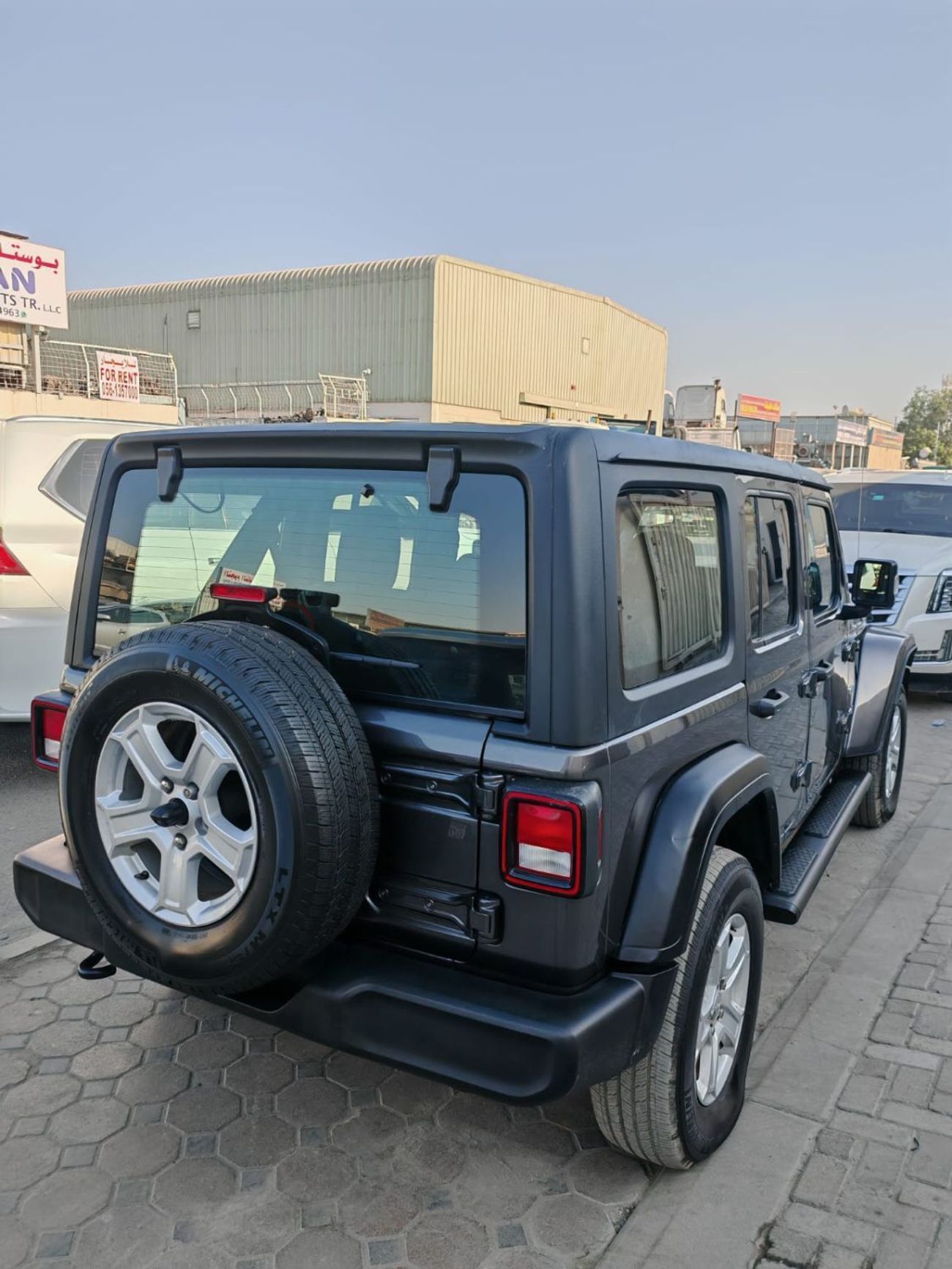 Jeep Wrangler Unlimited Rubicon 2.0L A/T