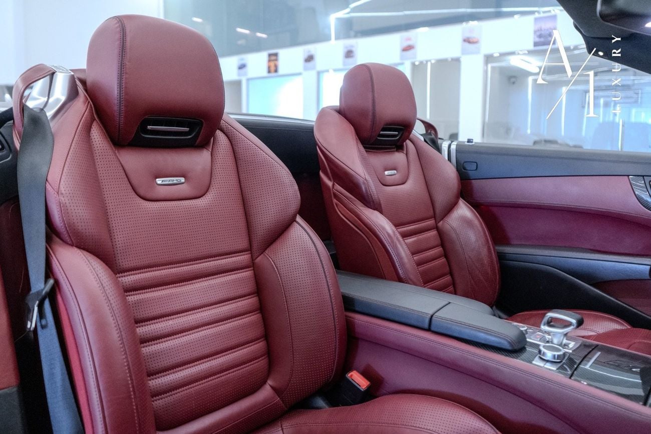 Mercedes-Benz SL 63 AMG Std 5.5L (577 HP) 2013 Mercedes SL 63, Excellent Condition, Carbon Fibre Accents, Fully Loaded, GCC