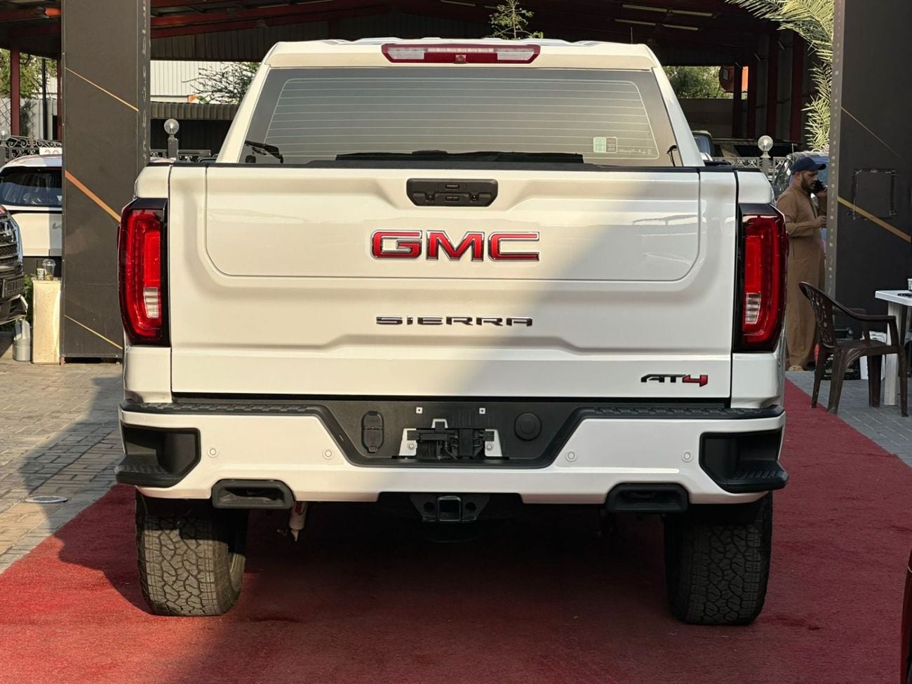 GMC Sierra 6.2L - V8 - 420 hp and 460 lb-ft torque