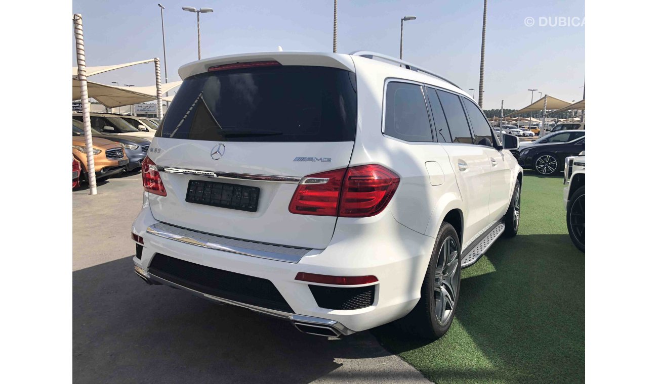 Mercedes-Benz GL 500 ضمان وتشيكات وكالة بلكامل ضمان لغاية 2021