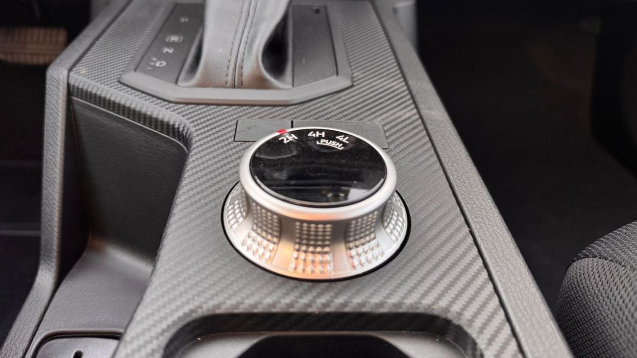 ميتسوبيشي L200 Double Cabin  2.4L 4X4  AT 6 Speed