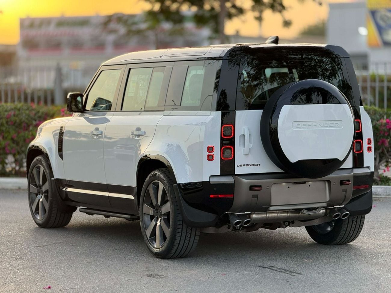 لاند روفر ديفندر **2026**GCC SPEC P525 UNDER WARRANTY AND SERVICE