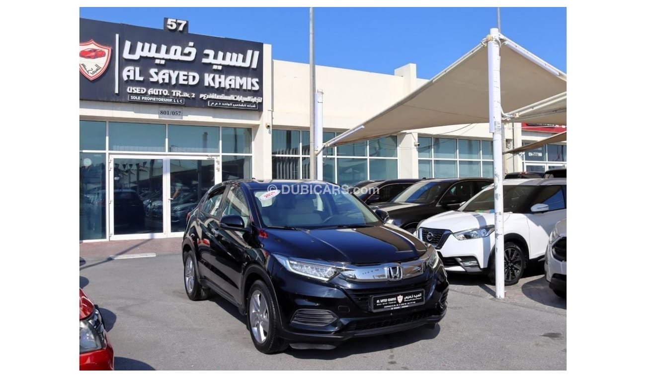 هوندا HRV EX خالية من الحوادث - خليجي - رقم 2 - صبغة وكالة - مكينة 1800 سي سي  - بحالة الوكالة من الداخل والخا