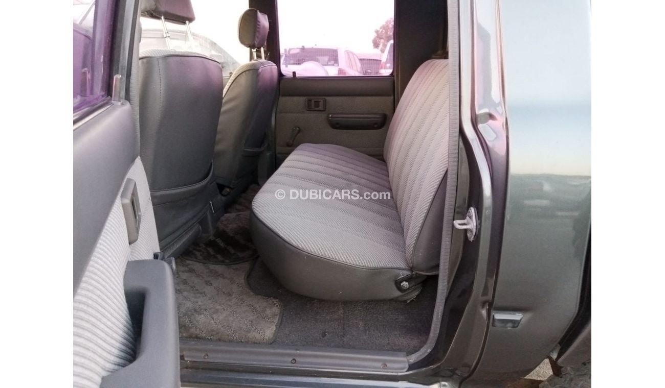 تويوتا هيلوكس TOYOTA HILUX PICK UP RIGHT HAND DRIVE (PM972)