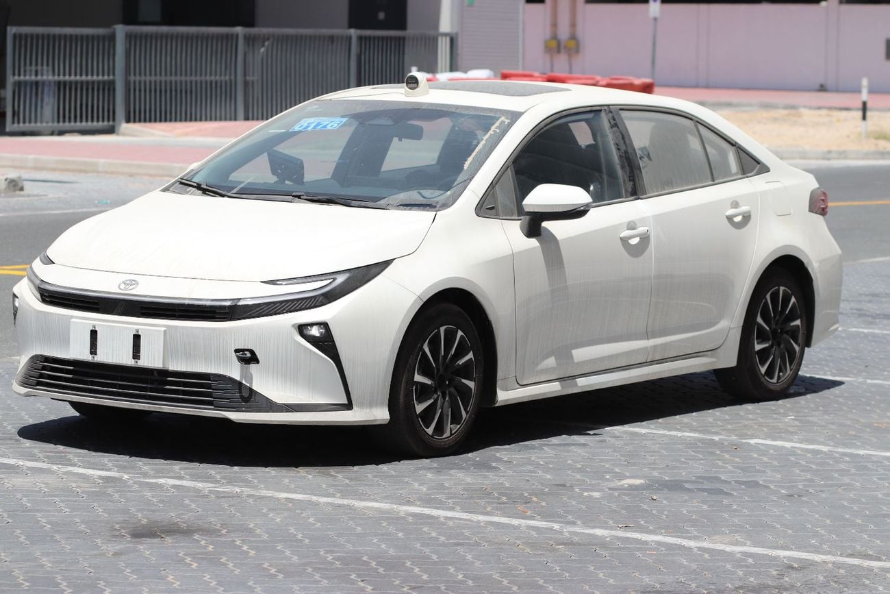 Toyota Corolla 1.8 HYBRID , LEATHER SEAT, ALLOY WHEELS. CAMERA, SUNROOF MODEL 2026