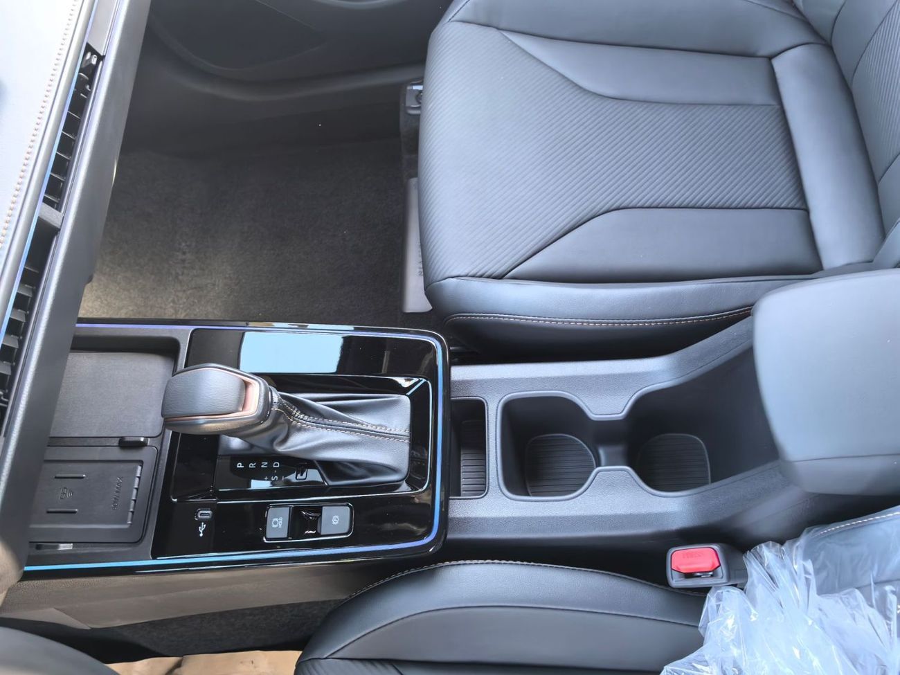 Toyota Frontlander TOYOTA FRONTLANDER FULL OPTION ; 2.0 HYBRID,SUNROOF,RADAR,LEATHER SEATS,DRIVER POWER SEAT,4 CAMERA,B