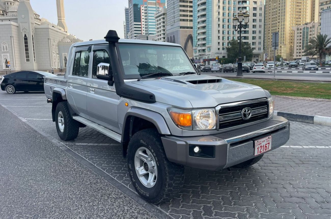 Toyota Land Cruiser Pick Up diesel 4.5 liter ,right hand drive ,silver color ,2018 model ,manual transmission