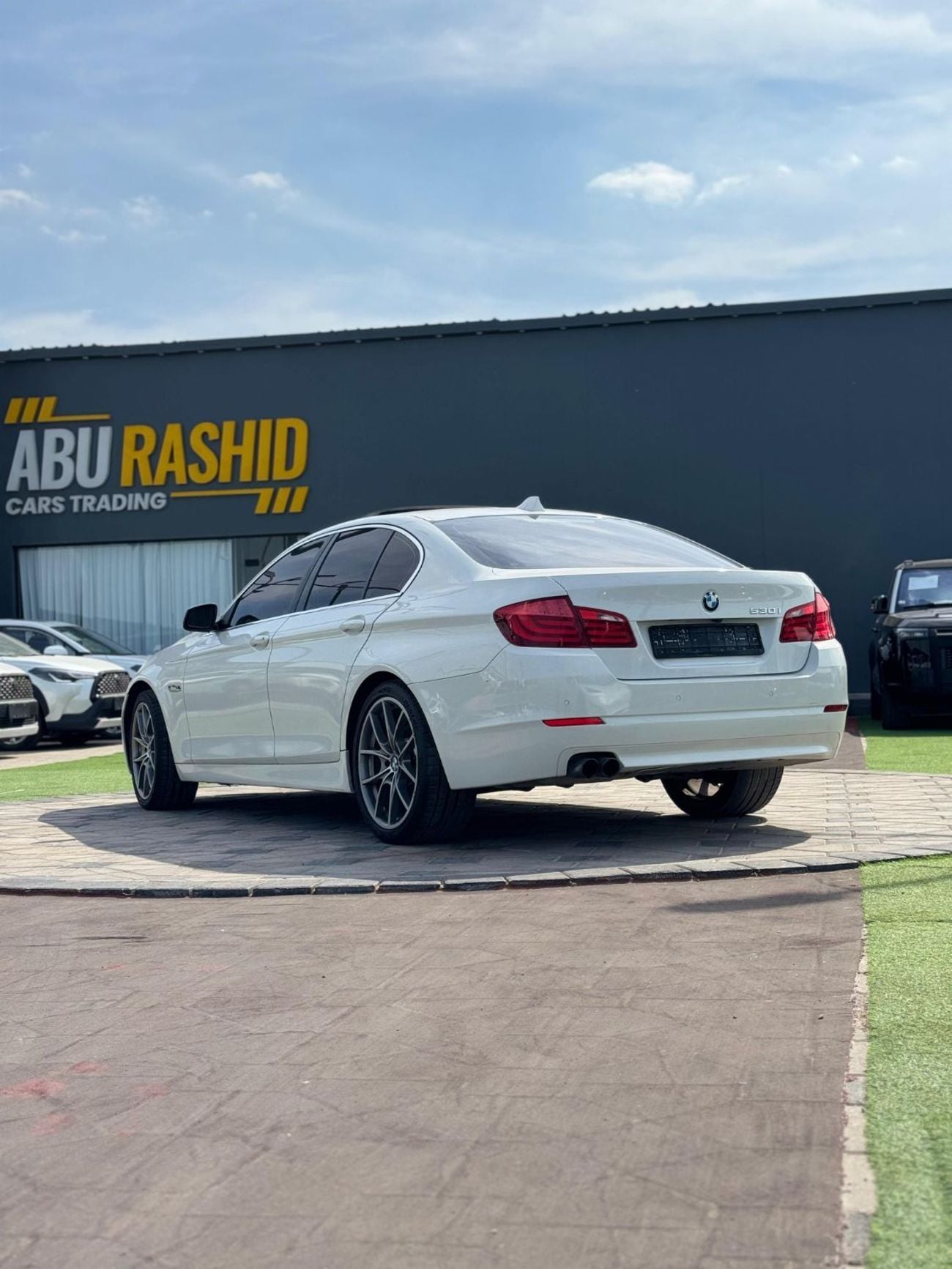 بي أم دبليو 530i Exclusive 2.0L