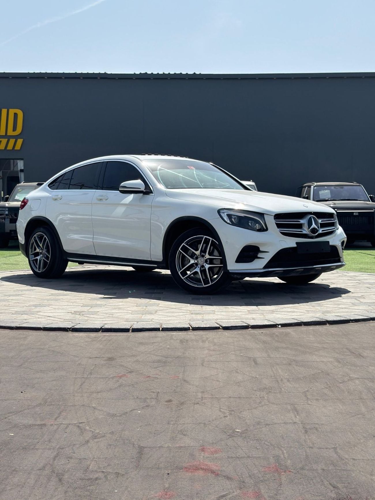 مرسيدس بنز GLC 250 Std 2.0L