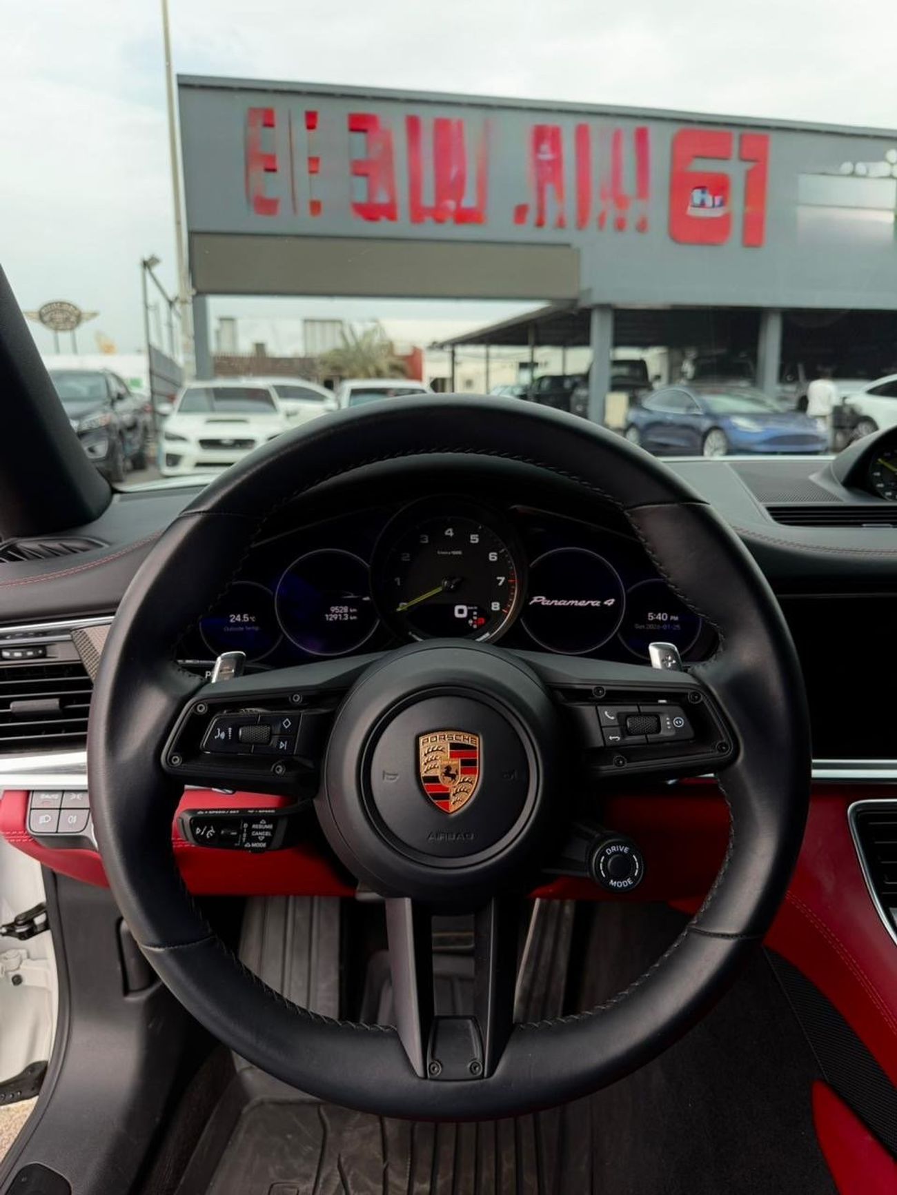 بورش باناميرا Turbo S E-Hybrid Sport Turismo 4.0L (680 HP) RWD