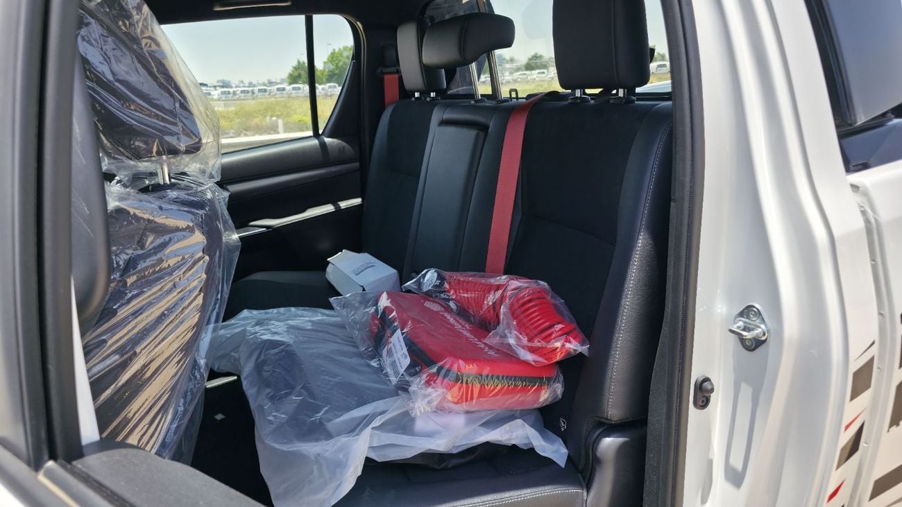 Toyota Hilux Toyota Hilux GR Sport - GCC - 2026 Brand New (Export)