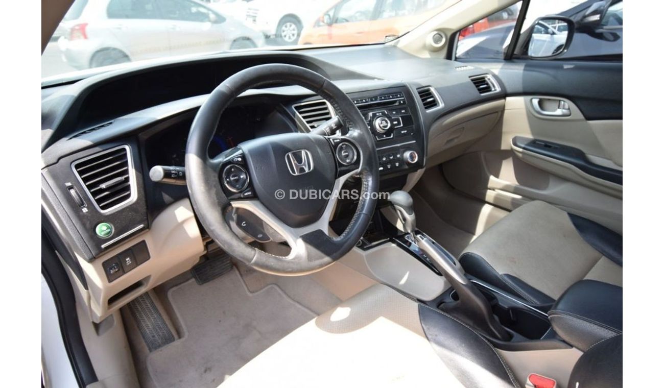 Honda Civic 2014 Gcc no paint no accidents