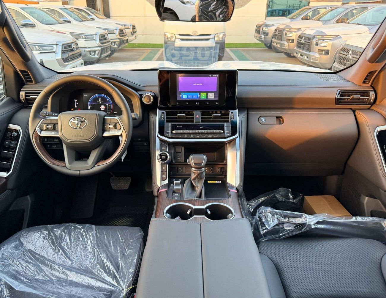 Toyota Land Cruiser GXR / 4.0L PETROL / PWR SEATS & VENTILATION / SPEEDOMETR / SUNROOF / HIGH OPTION / CODE# GXR42H