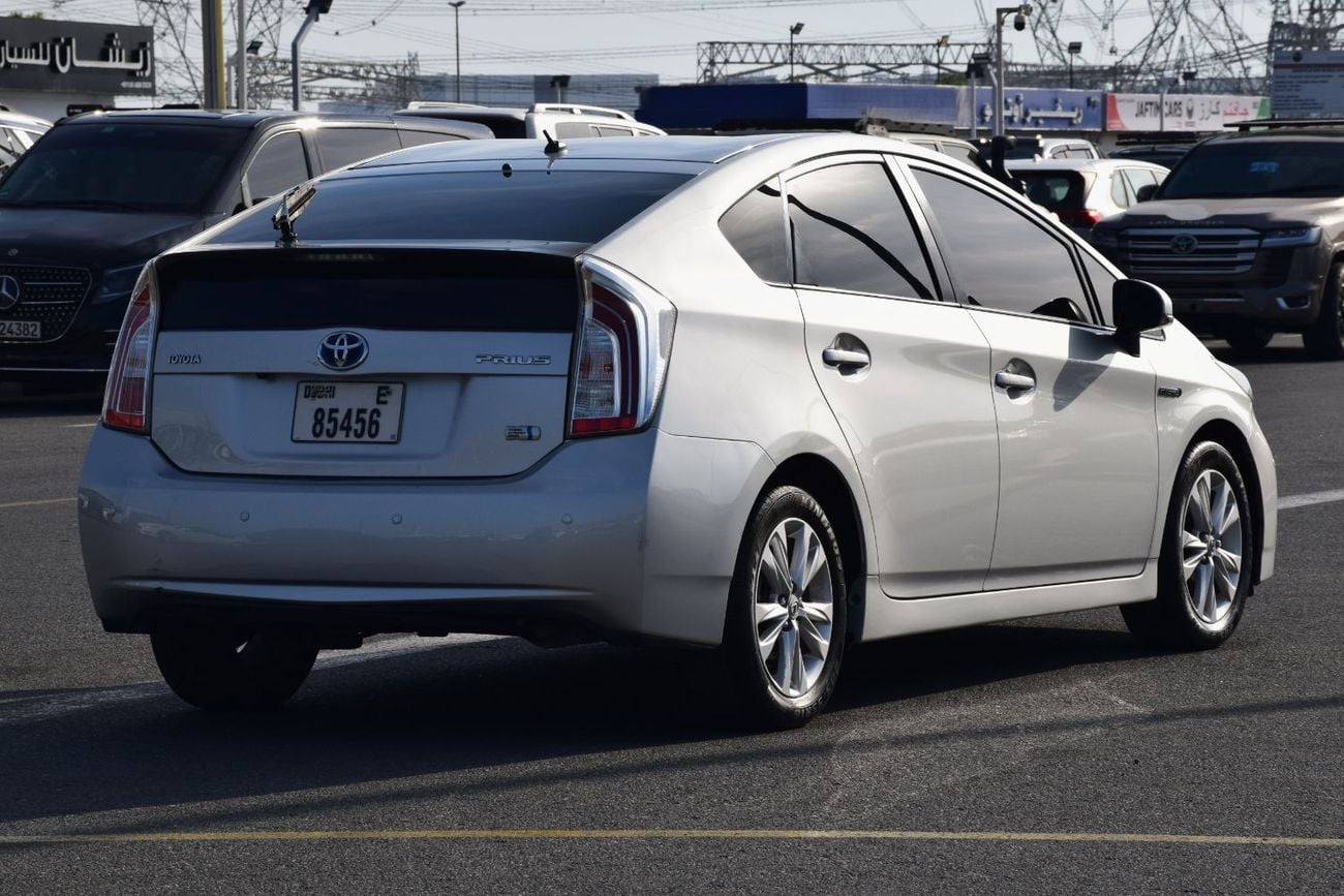 Toyota Prius STD (NON GCC) 1.8L Hybrid (Japanese Specs)