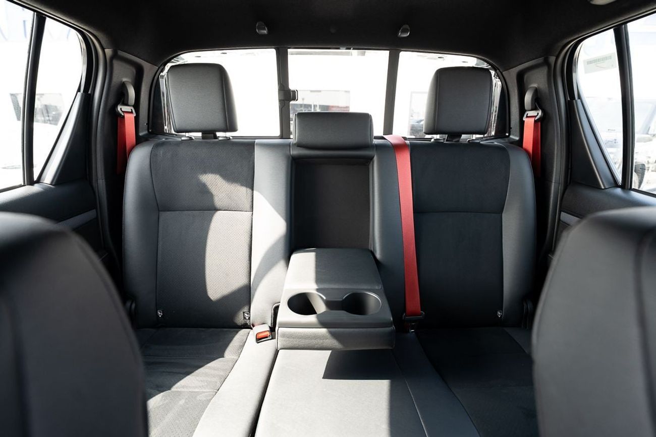 تويوتا هيلوكس GR-S 4.0L