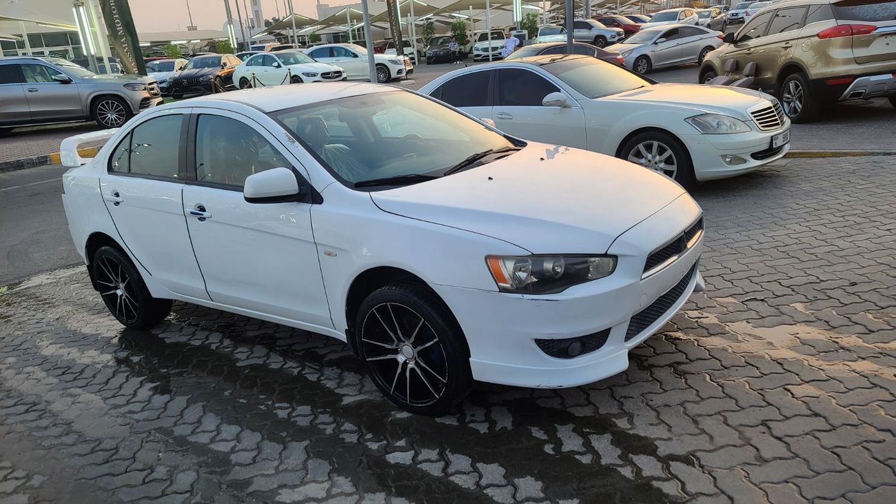 Mitsubishi Lancer خليجي