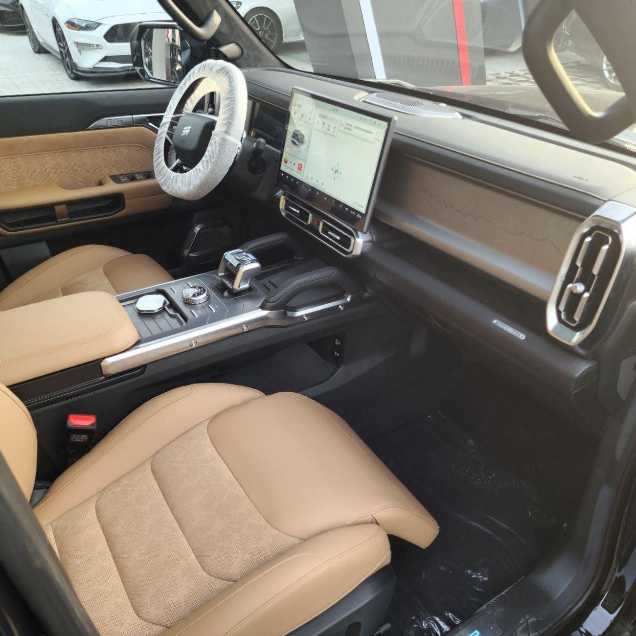 Jetour T2 | Jetour T2 Travel Plus 2025 – Brand New Exterior Color: Premium Pearl Black Interior Color: Premium