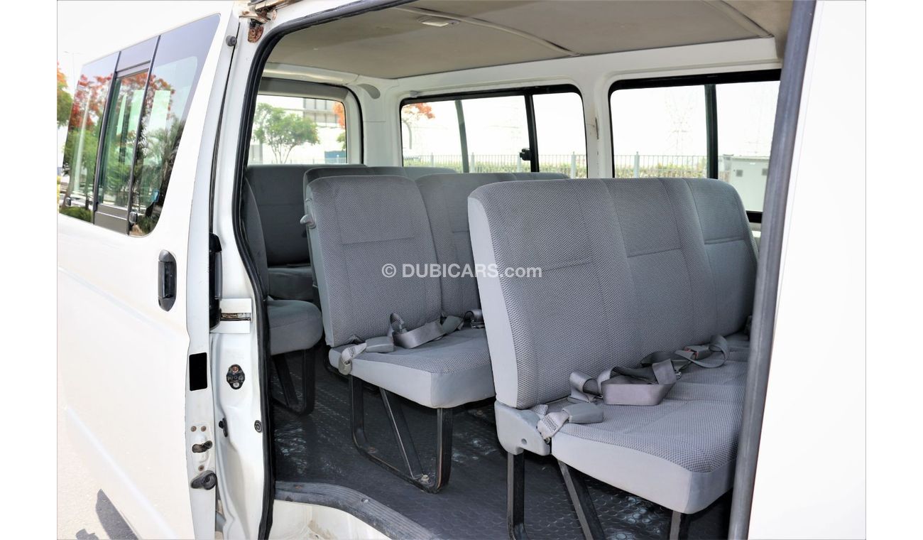 Toyota Hiace TOYOTA HIAC 2011 GULF SPACE 15 SEATS , PETROL