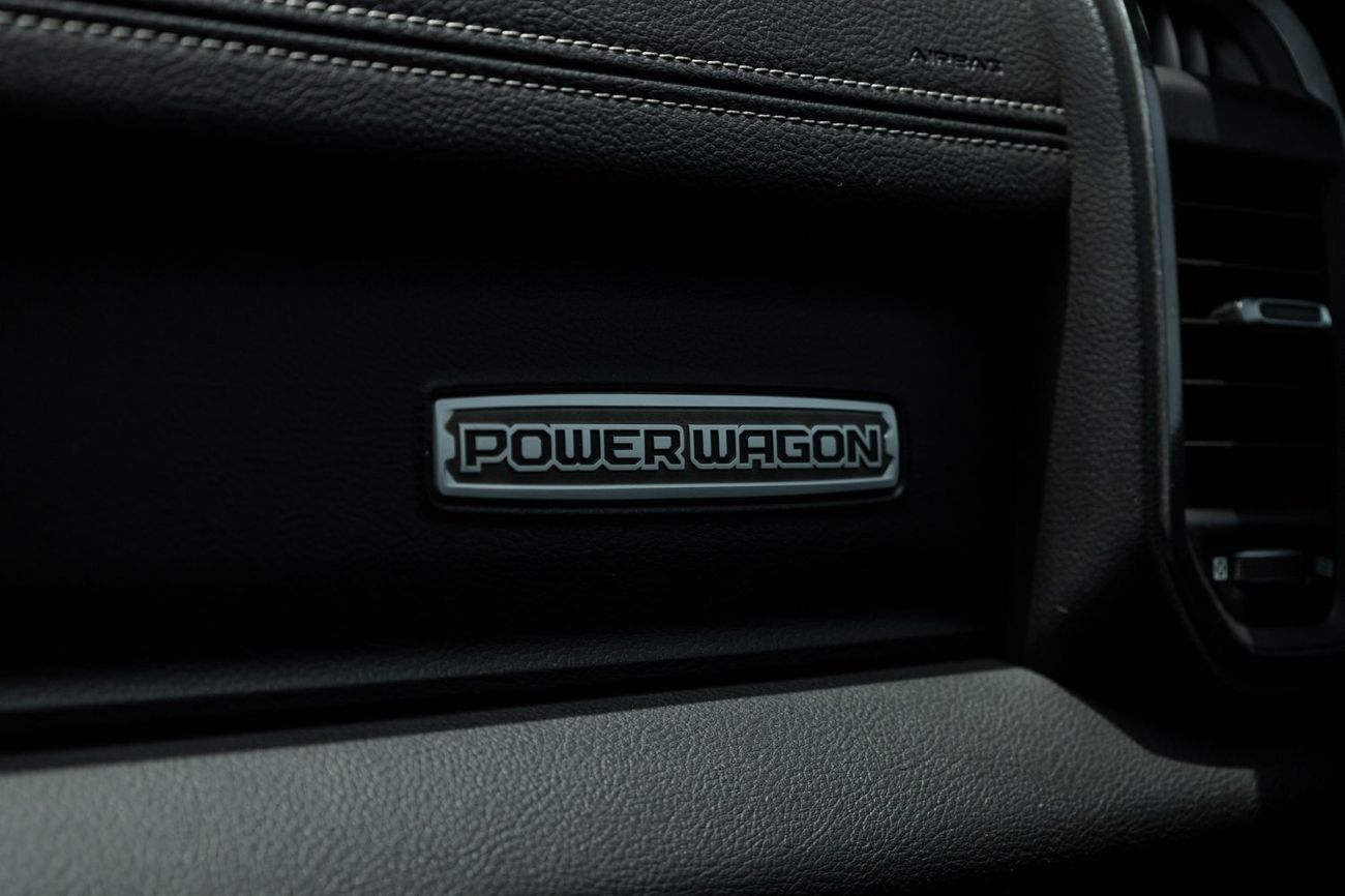 RAM 2500 Power Wagon 6.4L 4WD (5 Seater)