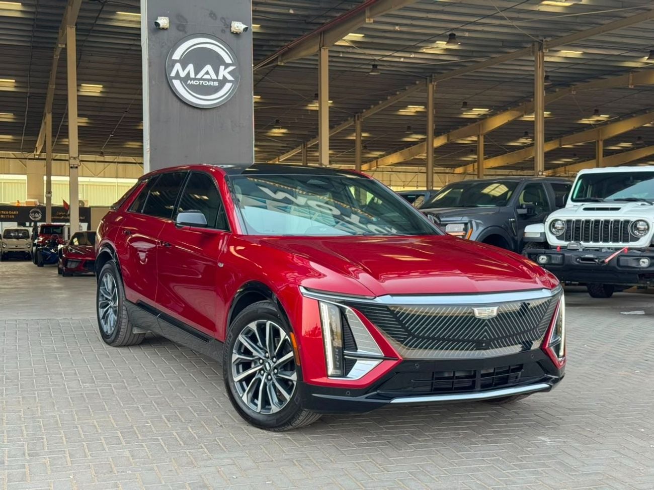 Cadillac Lyriq LAUNCH EDITION FULLY ELECTRIC / LAXURY CAR / BIG SCREEN / PREMIUM SOUND SYSTEM / 360 CAMERA / COOLIN
