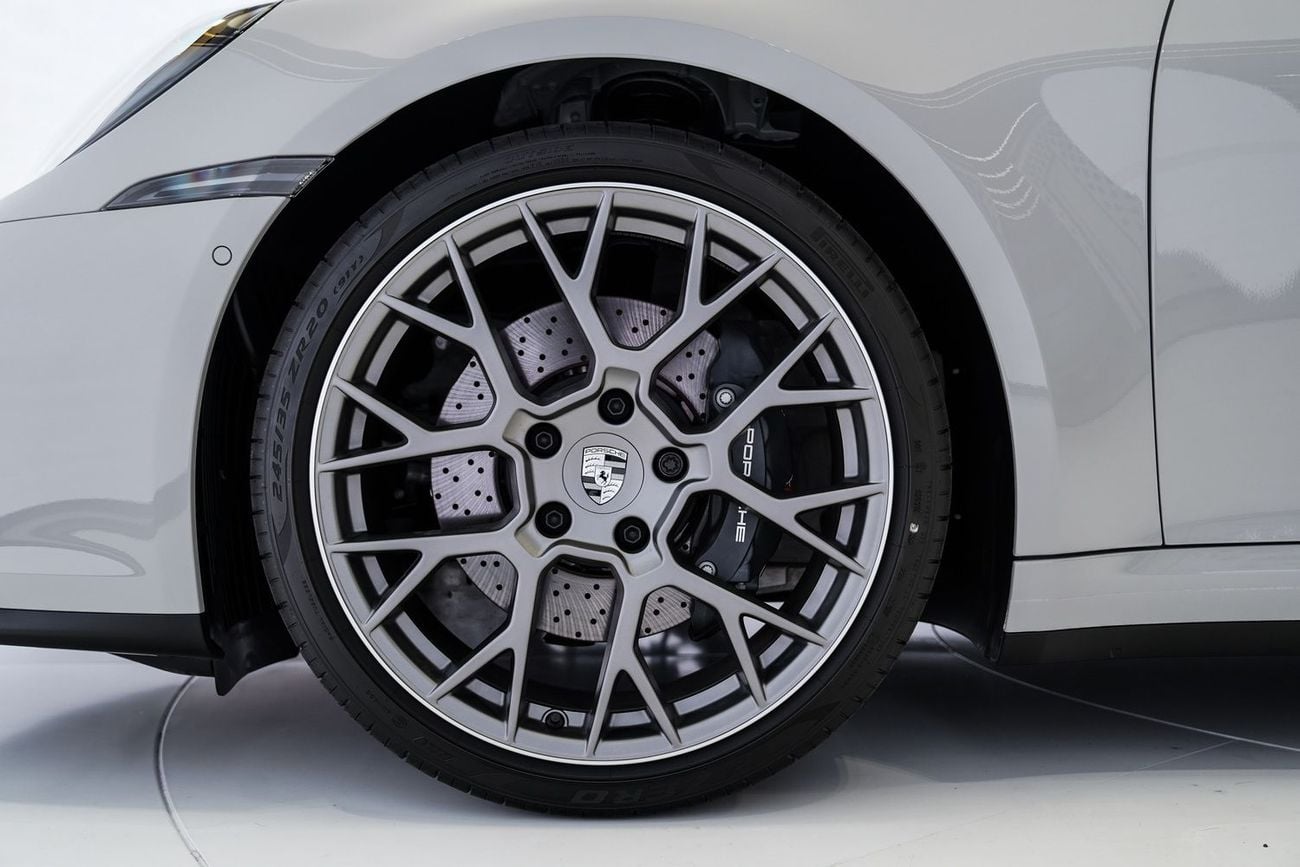 Porsche 911 CARRERA