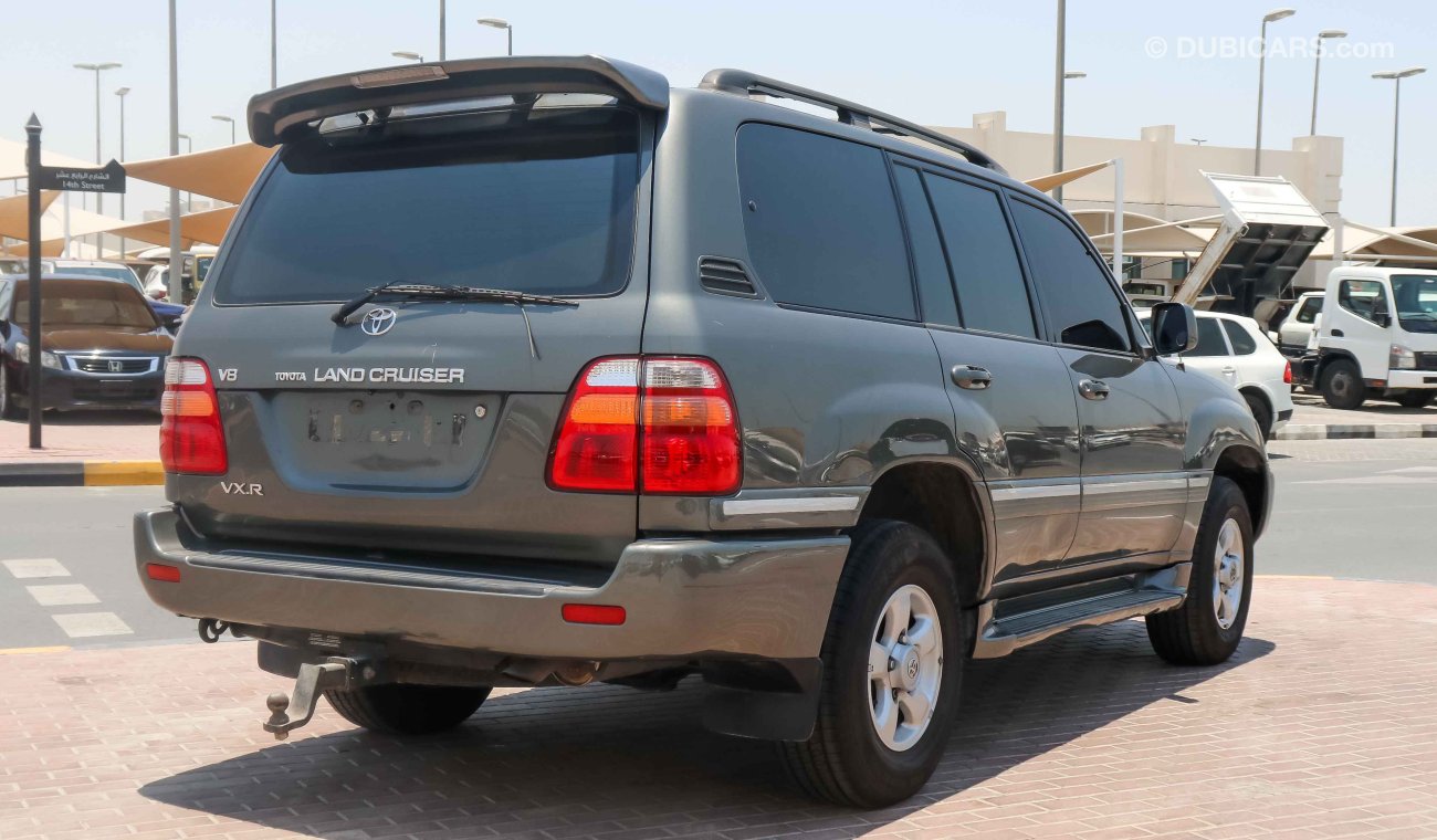 Toyota Land Cruiser VXR V8 5.7L