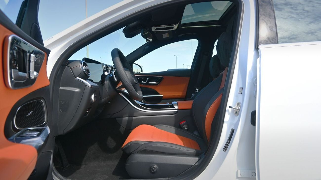 مرسيدس بنز C 200 Mercedes C200 L 2025 1.5L 4 Cylinder 170 hp  4 Doors 5 Seats White outside Black/Brown inside