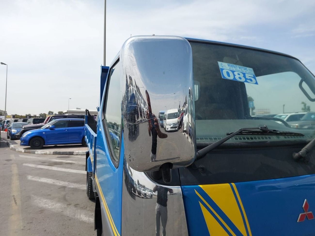 Mitsubishi Fuso Canter (RAMADAN OFFER) MITSUBISHI CANTER TRUCK RHD 1998 MODEL 4.5 L DIESEL MANUAL(PM30616)