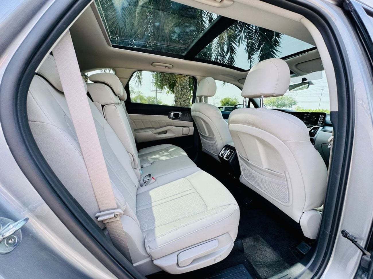 كيا سورينتو Base 2.4L FWD KIA SORENTO | GCC SPECS | YEAR 2022 | FULL SERVICE HISTORY | UNDER WARRANTY |