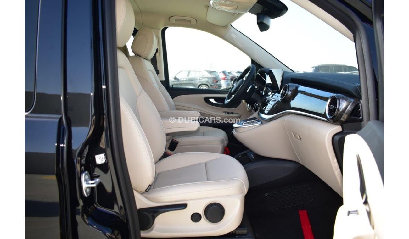 Mercedes-Benz V 250 Avantgarde Extralong 2.0l Petrol 8 Seat Automatic