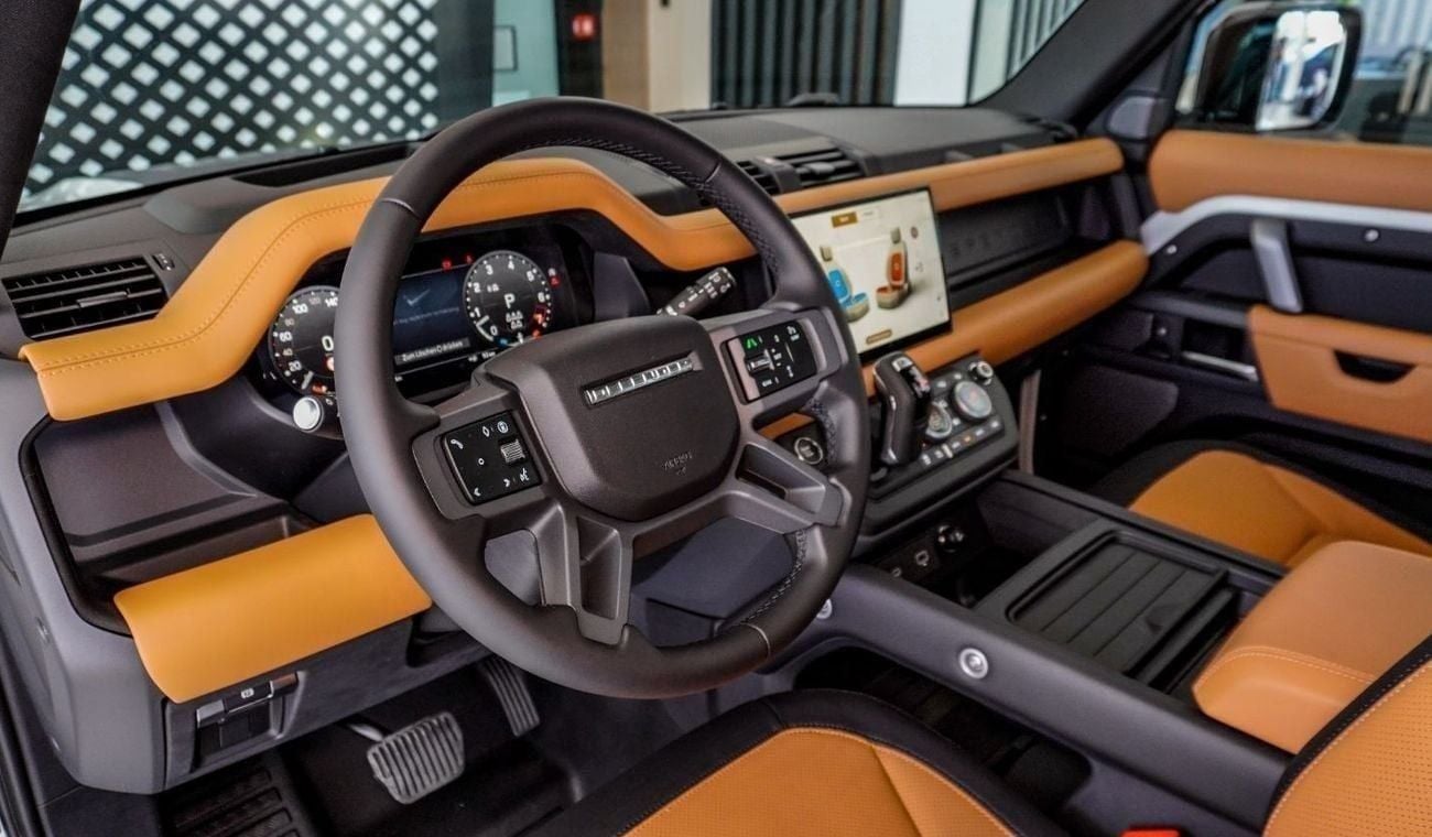 لاند روفر ديفندر | Black Pack Edition - 7seats - 2024 - 3 Years Warranty