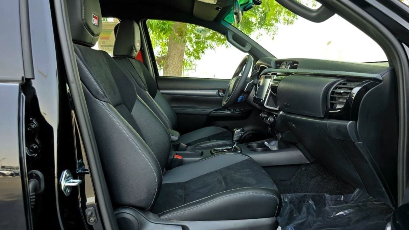 تويوتا هيلوكس GR SPORT 4.0L GR-S | 4 Door | Double Cabin | Automatic | Petrol | V6