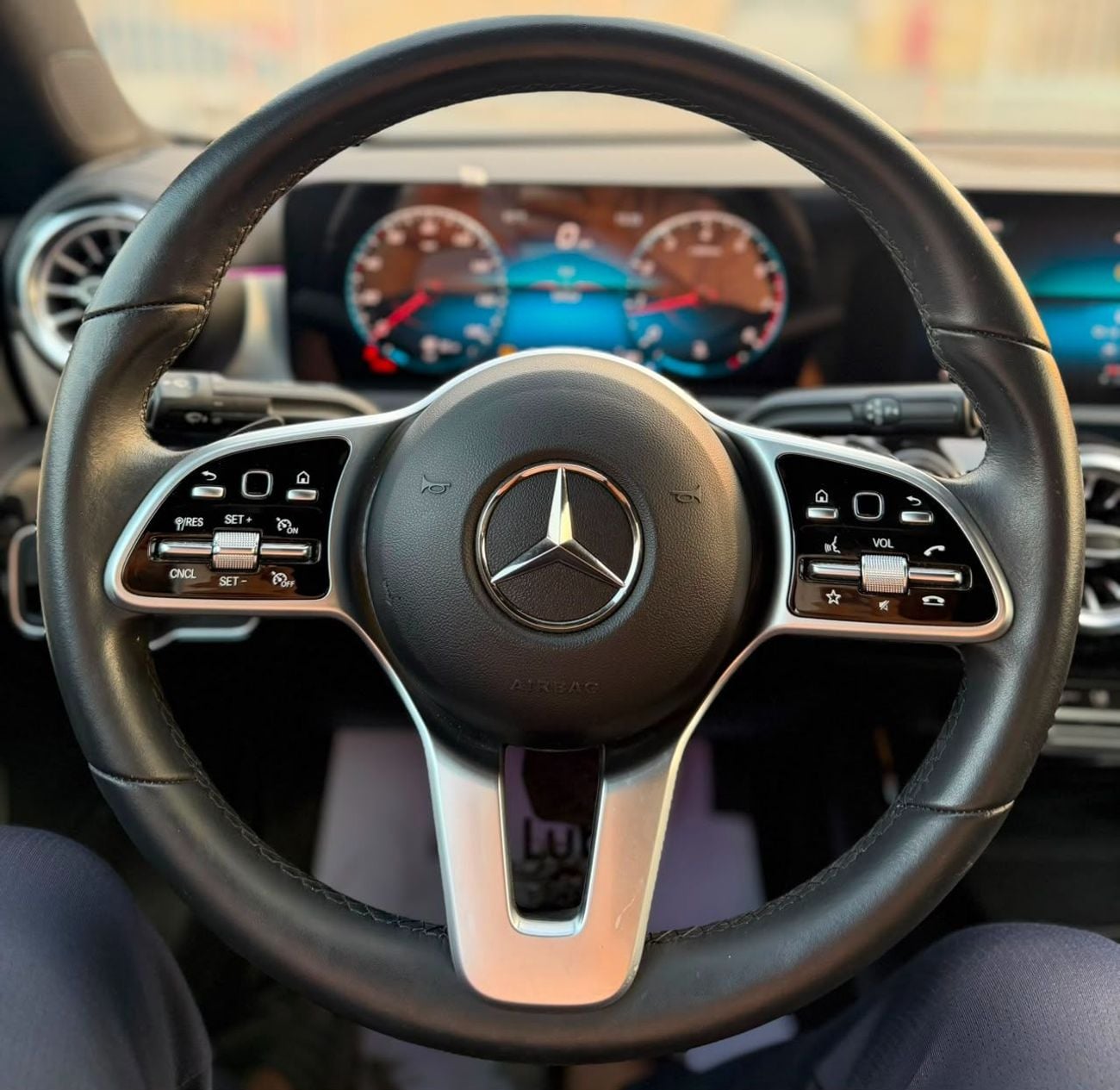 Mercedes Benz CLA250 PREMIUM