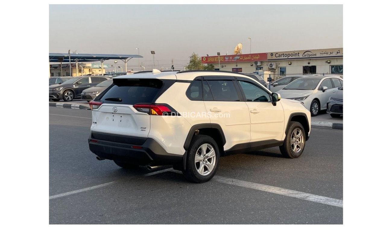 تويوتا راف ٤ 2021 TOYOTA RAV4 XLE 4x4 IMPORTED FROM USA