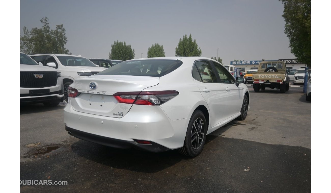 Toyota Camry LE 2.5L HYBRID 2023