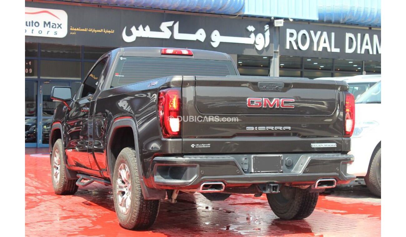GMC Sierra (2021) PICK-UP, GCC, UNDER WARRANTY FROM LOCAL DEALER