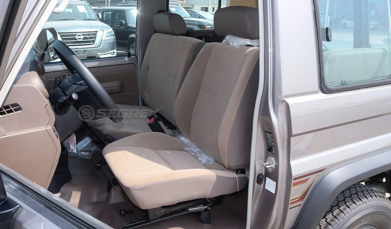 Toyota Land Cruiser 70 Hardtop LC71 . 4.0L . Petrol . 4WD . 5-Speed Manual . 7 Seats . 3 Doors For Export