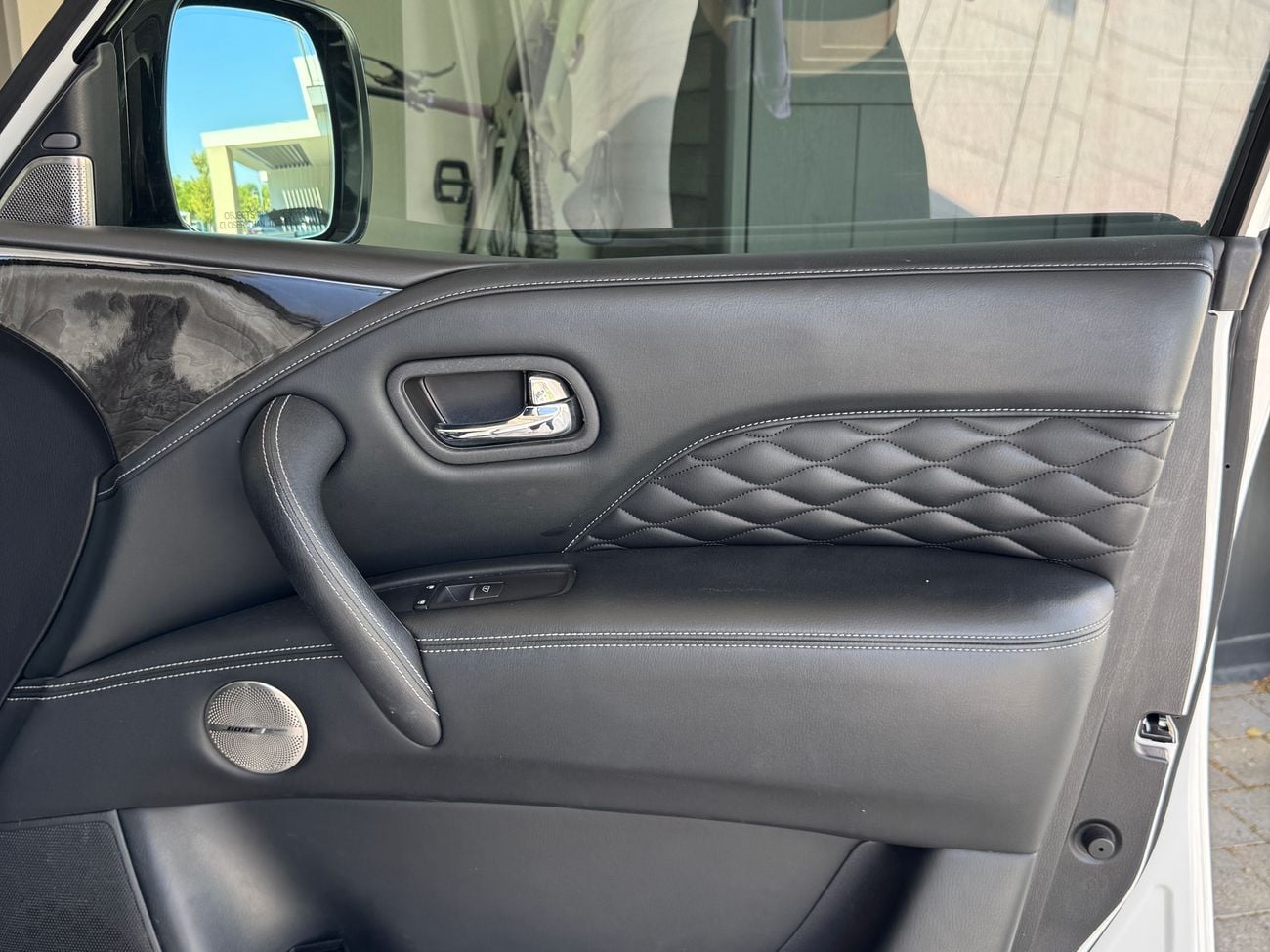 Infiniti QX80 LUXE SENSORY PROACTIVE Sensory 4WD CLEAN CARFAX