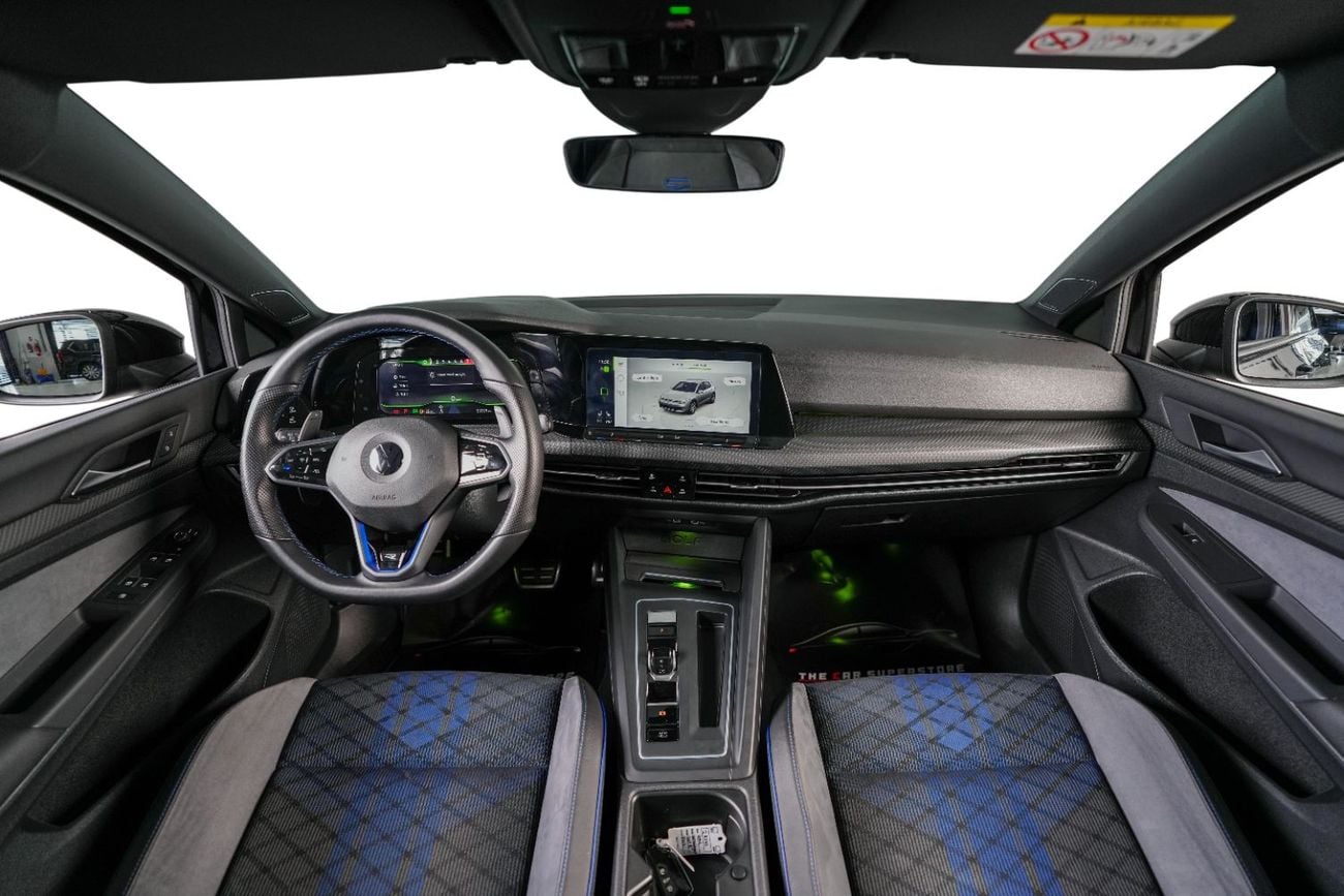 فولكس واجن جولف R 2.0L (329 HP)