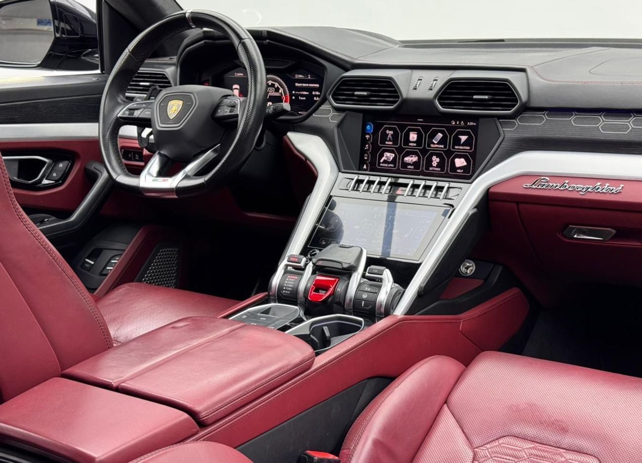 Lamborghini Urus STD 2019 Lamborghini Urus, Warranty, Full Service History, Fully Loaded, Excellent Condition, GCC