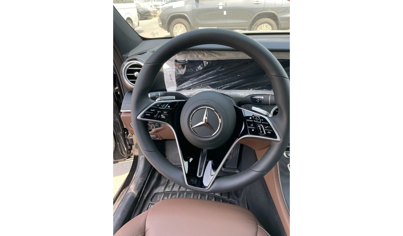 مرسيدس بنز E 350 4 MATIC 2.0l V4 PETROL A/T