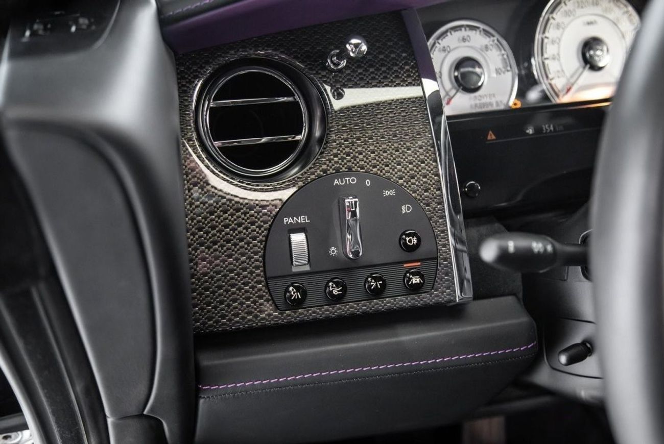 رولز رويس واريث بلاك بادج