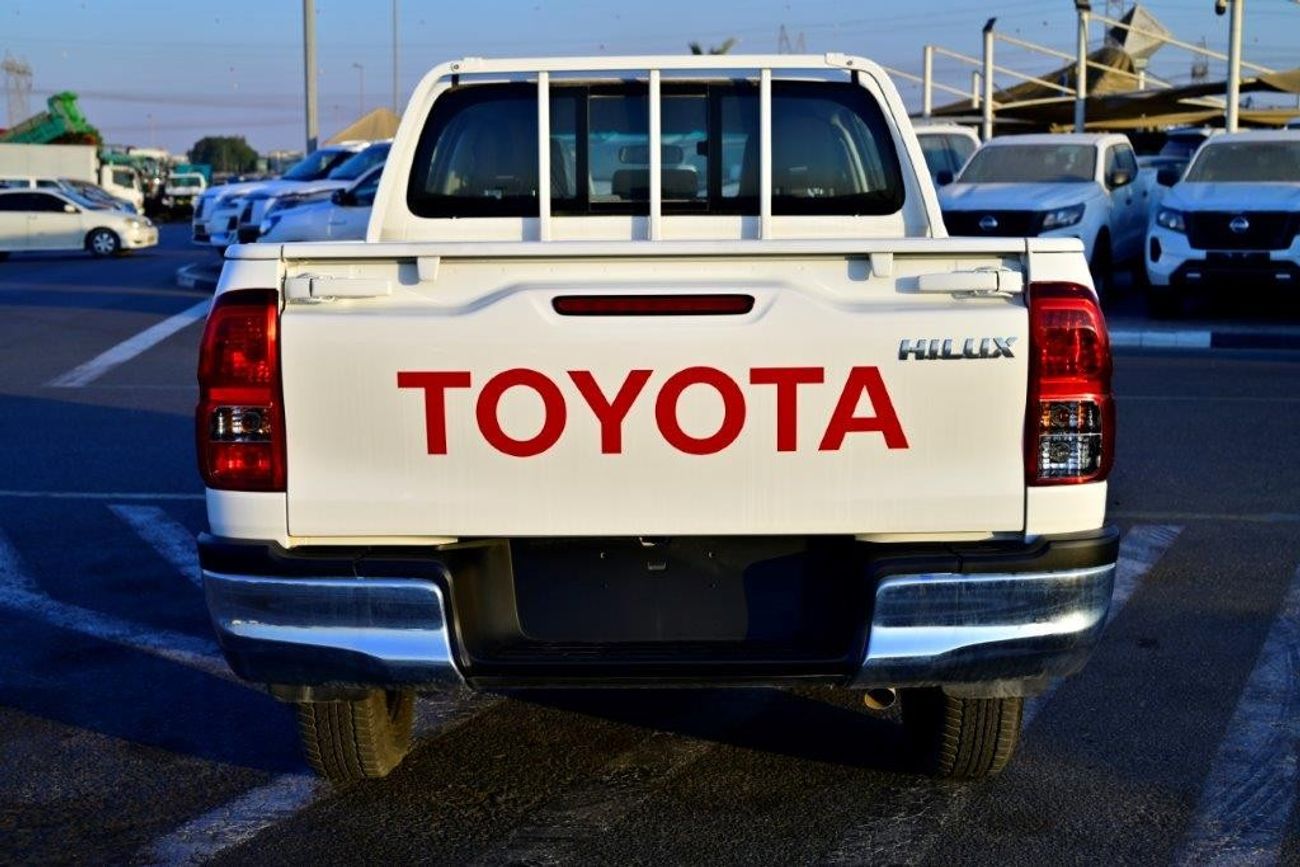 تويوتا هيلوكس 2023 TOYOTA HILUX DOUBLE CAB PICKUP DLX-E 2.4L DIESEL 4WD 5 SEATER MT