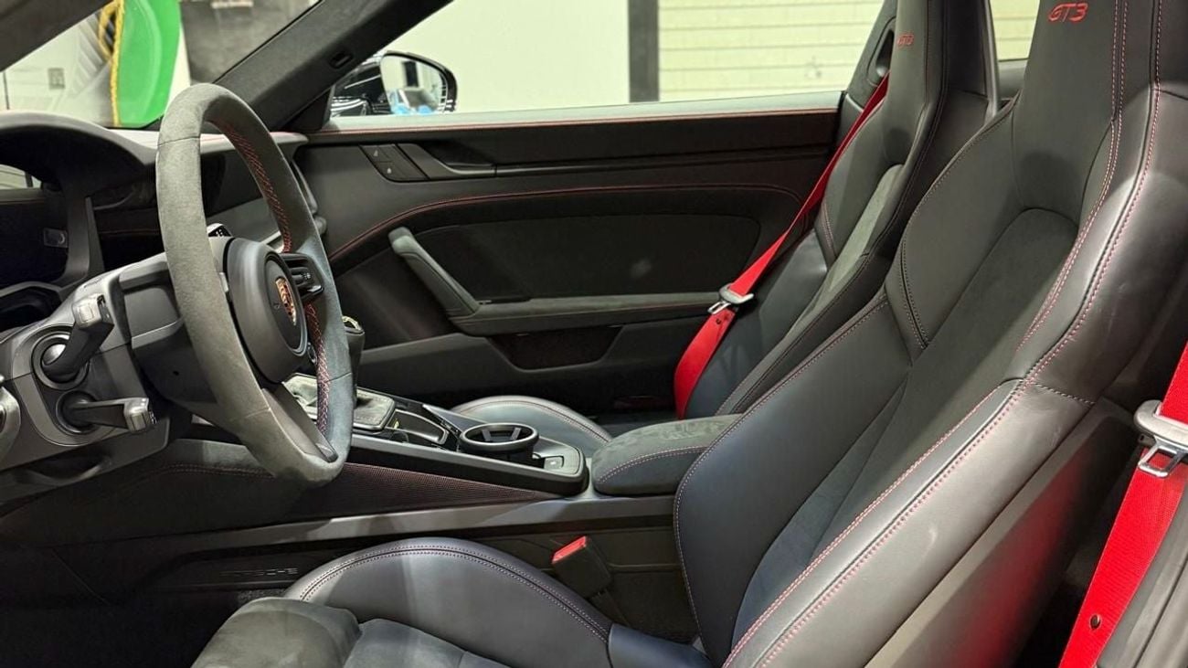 بورش 911 GT3 | Manual Transmission | Warranty Until 2028