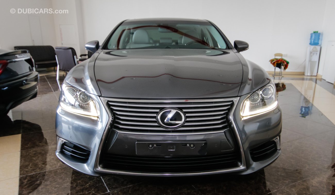 Lexus LS460